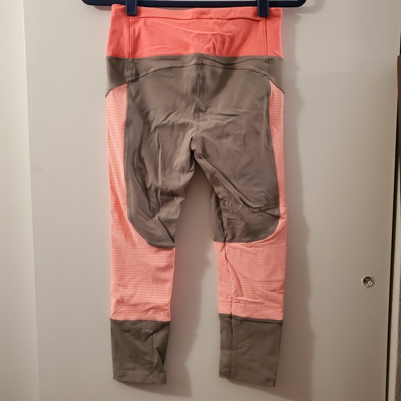 Victoria's Secret VSX Sport | Orange Knockout Capri Leggings - Picture 2 of 5